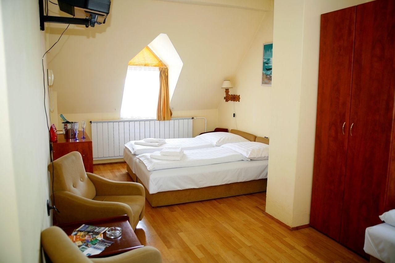 Hotel Bara Junior Budapest Extérieur photo